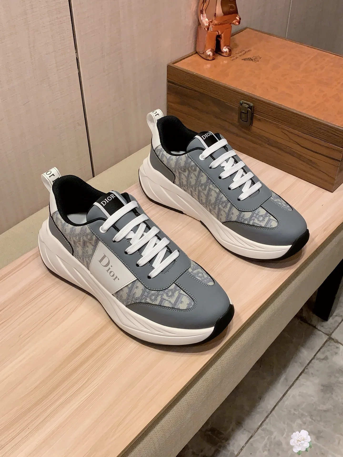Men's Men's Shoes💰460💰💰🎩🎩[Lightning][Lightning] "Dior DIOR*" The latest and most popular casual shoes, top brand [seduce] luxury~purchase, top~quality. [Strong] The upper is made of imported breathable cowhide with material ➕ breathable sheepskin feet (•) and fine workmanship. The original stylish and stylish soft rubber wear-resistant and non-slip outsole is light and comfortable on the feet. The real thing looks better when photographed. 305: code: 38-44, 2️⃣ colors selected
